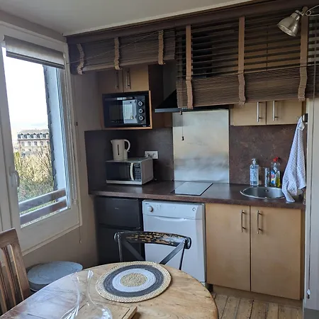 Night & Day Honfleur